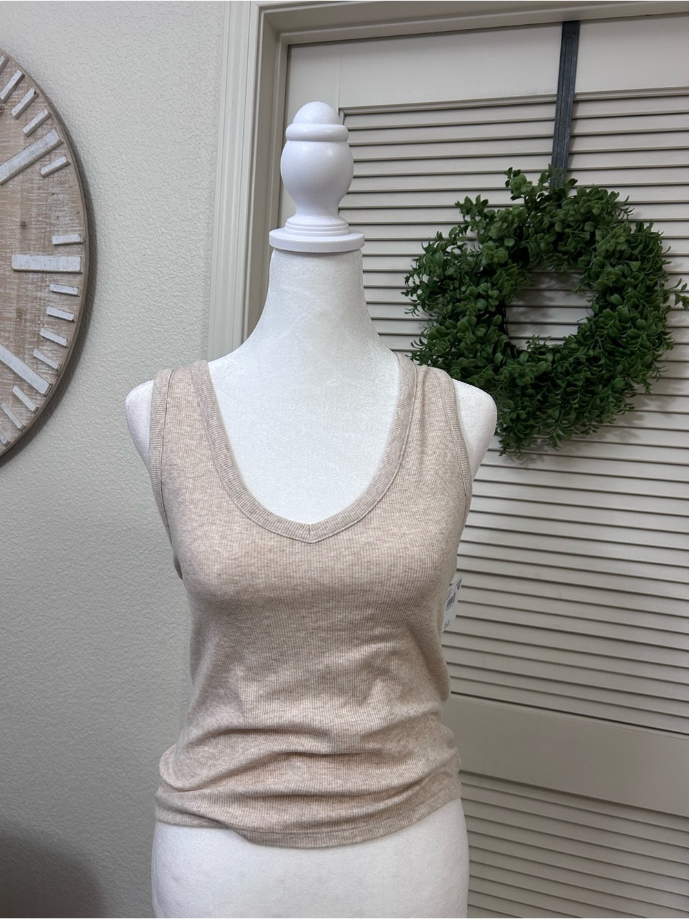 American Eagle Outfitters Ribbed V-Neck Tank Top - Beige